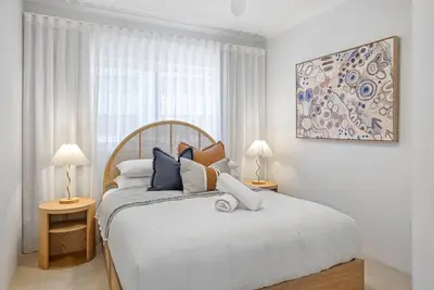 Image de Appartement élégant de 3 chambres à Coastal Redcliffe