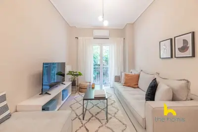 Image de Minimal 2-Bdr Apt Near Acropolis By The Homis