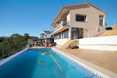 Image de Moment of peace with Pool | Mima by Hl