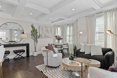 Image de Somerville Gem! Steps to Union Sq + Transit