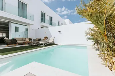 Book jet - Paradise Dunes villa with Private pool