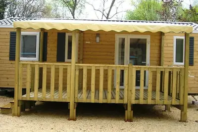 Image de Mobil-home avec Terrasse à Salavas