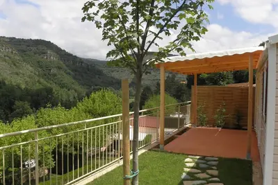 Image de Mobil-home 28m² avec terrasse à Saint-Rome-de-Tarn