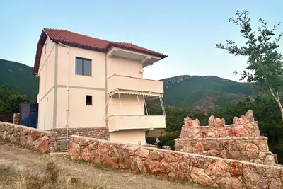 Image de The Stone Cavern • Novaku • Duplex • Greenery View • Bbq Area • Garden