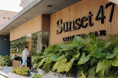 Image de Modern Apt Near Beach & Center -Sunset47