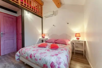 Image de Chambre d’hôtes « Laurier Rose » avec piscine partagée, Wi-Fi et climatisation