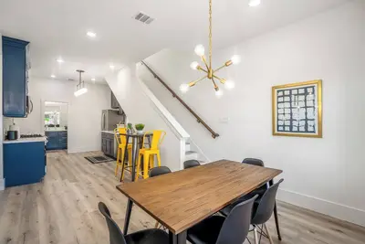 Image de Clutch City Super-Luxe at East Downtown