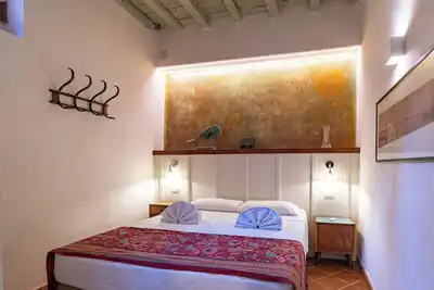 Image de Oltrarno • Spacious 2 Rooms with Private Garden