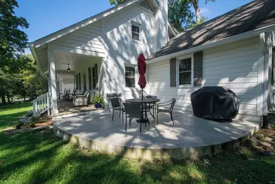 Mountain Cabin | Fire Pit + Biltmore Access