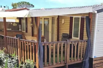 Image de location mobil home climatisé dans camping proche de la mer fréjus saint aygulf