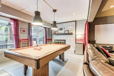 Image de 4, 100-Sq-Ft Gem w/ Pool Table & Yard in Raleigh