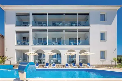 Superbe appartement à Punat avec Wi-Fi