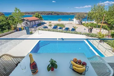 Image de Magnifique appartement à Punat avec piscine