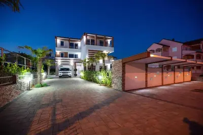 Image de Bel appartement de 2 chambres à Vodice