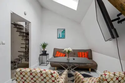 Image de Daisy-Gares, Grd Palais, Zénith&Centre à Deux Pas