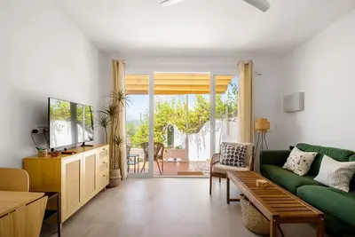 Image de Cozy 2br Flat with Garden/pool in Nerjathe best climate in Europe!