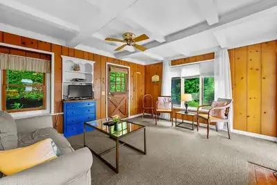 Image de Tranquil Eastham Waterfront Cottage Escape