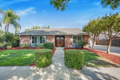 Image de Spacious 4-bedroom house in delightful Fresno