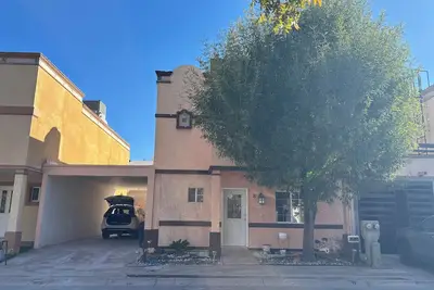 Image de Casa Nogales 100% secure location in a private subdivision 4 minutes from the consulate.