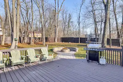 Image de Pet-Friendly Group Getaway 12 Mi to Camelback Mtn!