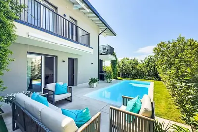 Image de Belle maison de vacances privée avec Wifi, piscine, climatisation, Tv, patio et vue panoramique