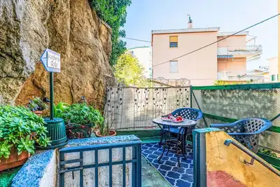 Image de Agréable appartement pour 5 personnes avec Wifi, climatisation, terrasse et animaux admis