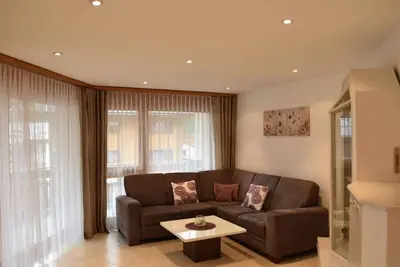 Image de Joli appartement pour 4 personnes avec bain à remous, Wifi, Tv et balcon