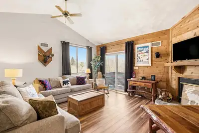 Image de New! Seven Springs Sunridge 1 Br Condo, Ski-In/Out