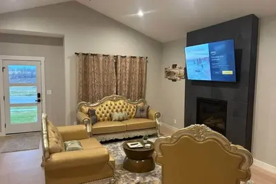 Image de Custom Luxury Rambler in Highland Hills, Rochester