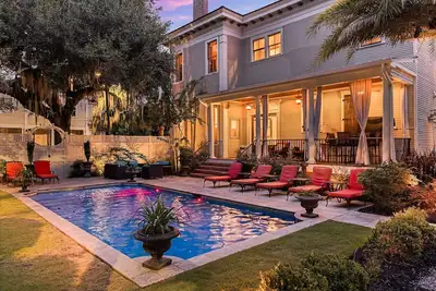 Image de Luxury Savannah Estate w/ Heated Pool, Manicured Gardens by Lucky Savannah