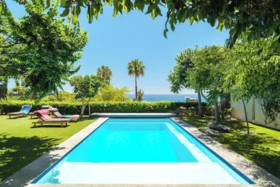 Image de Opulent Spacious Fresnaye Sea View Leonotis Villa
