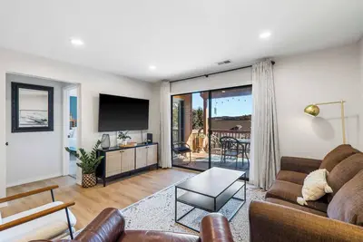 Image de Avondale Hideaway - Condo for 6