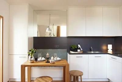 Image de KÖNIGSschlaf's cool design apartment in a prime city center location