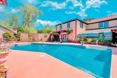 Image de Leland Home with Pool, Pavilion & Large Spaces - Palazzo Guest House