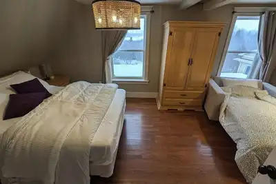 Image de A Ski & Bike Basecamp and walk to a brewpub!