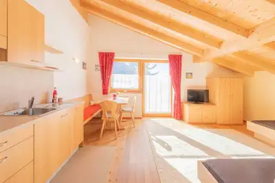 Image de Appartement « Inner Glieshof St Florinus » avec vue sur la montagne, terrasse commune et Wi-Fi