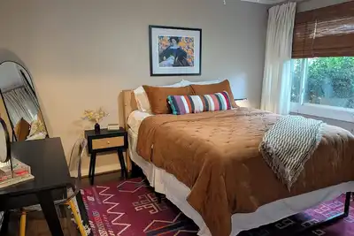 Image de Selwyn Park Playground - 3br/2ba w large back yard - Kid, Pet, & Adult Friendly