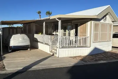 Image de Lovely Yuma Park Model Great location close to resort amenities