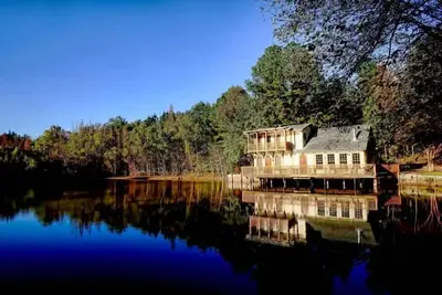Image de The Lake House - Cypress Woods Place