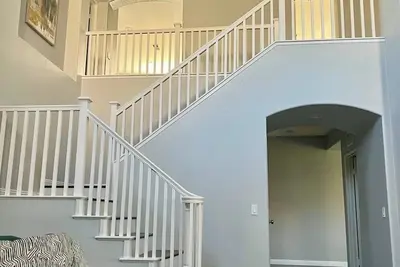 Image de Modern 4br Eastvale Home • Game Room • Pet Friendly • 6-Car Parking