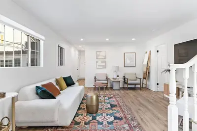 Image de Hollywood Hideaway Near Warner Bros. & Universal