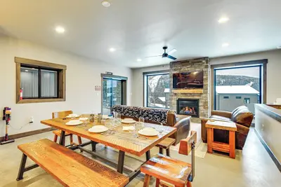 Image de Luxury Ski Home w/ Hot Tub on Schweitzer Mountain