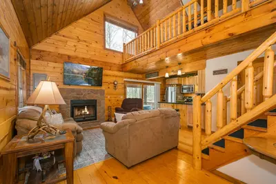 Image de Pet-Friendly, Hot Tub, Beautiful Mountain Cabin
