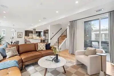 Image de 3br Luxury LoHi Townhome, Rooftop Views, Sleeps 6