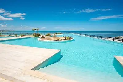 Image de Ocean and Marina views from this fantastic condo