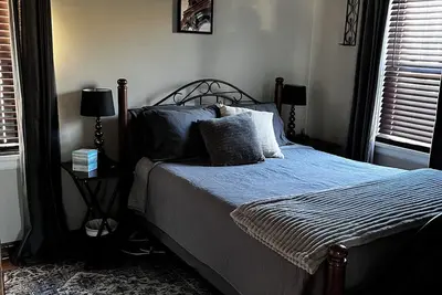 Image de Cozy Home — Lower unit — in Central Milwaukee