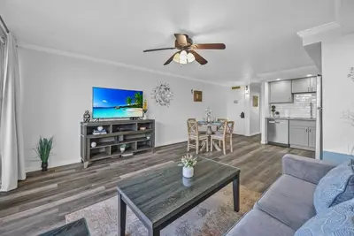 Image de New Listing! Delightful and modern 1bd with A/C