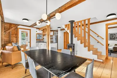 Image de Stratton Vip Parking Pass - Hot Tub - 10 Min to Stratton - 4br Schoolhouse