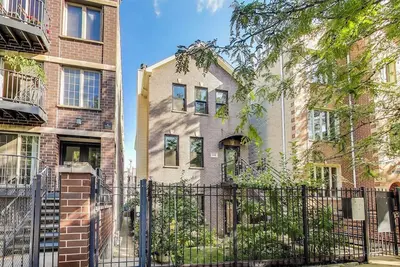 Image de Feel at Home while Exploring Chicago!