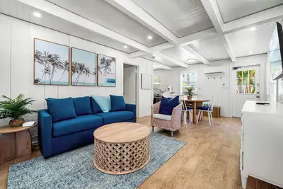 Image de A Charming Beach Cottage - Unit A